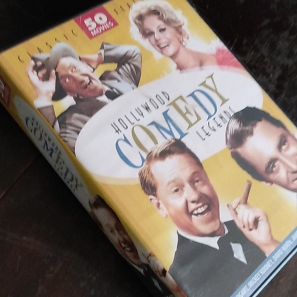 Vintage Set Of Twelve DVDs With Over 50 Movies! - Picture 12 of 14